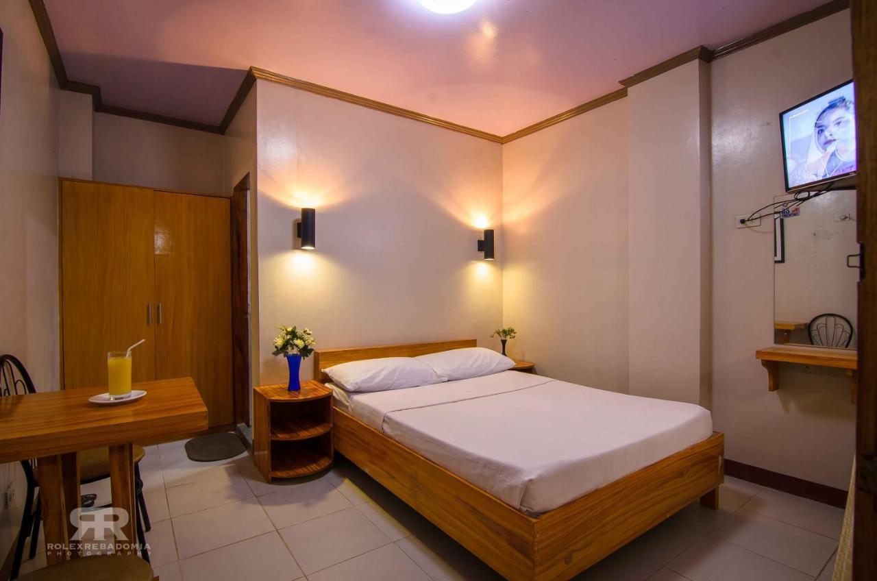 Diamond Hotel And Resto Catarman  Zewnętrze zdjęcie