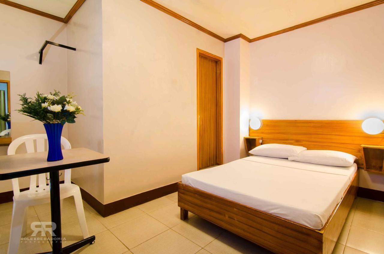 Diamond Hotel And Resto Catarman  Zewnętrze zdjęcie