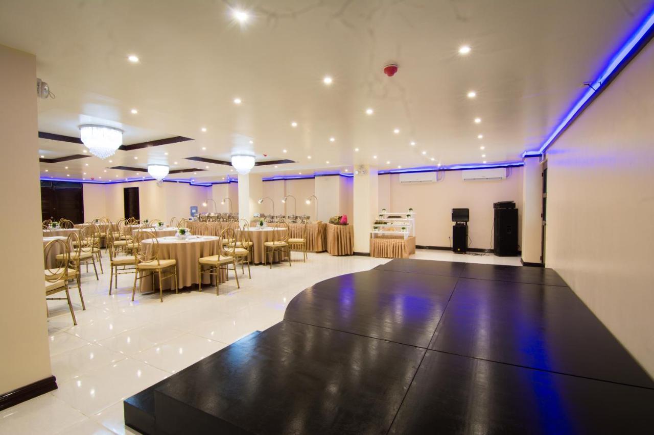 Diamond Hotel And Resto Catarman  Zewnętrze zdjęcie